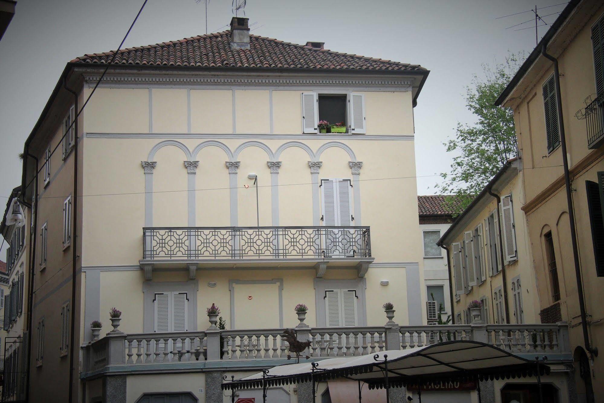 La Terrazza Vercelli Bed & Charme المظهر الخارجي الصورة